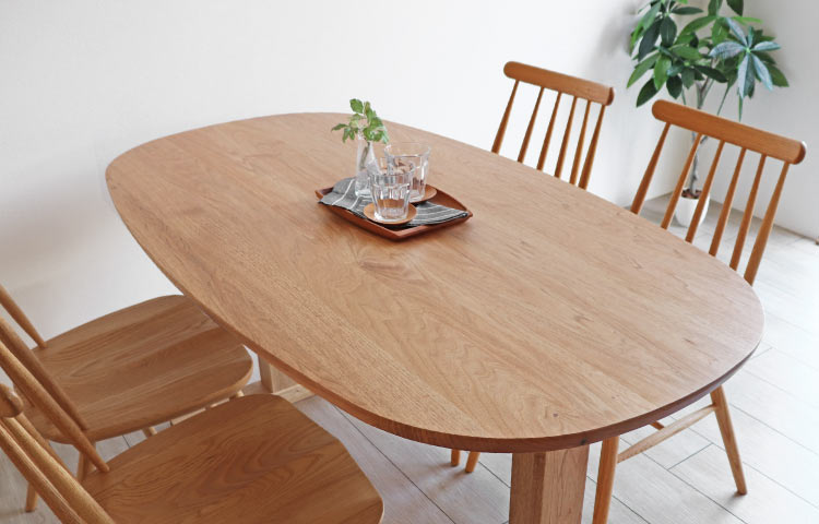 ウォールナット 楕円形天板・二本脚ダイニングテーブル［OVAL-TABLE］：木の家具専門店［木蔵］